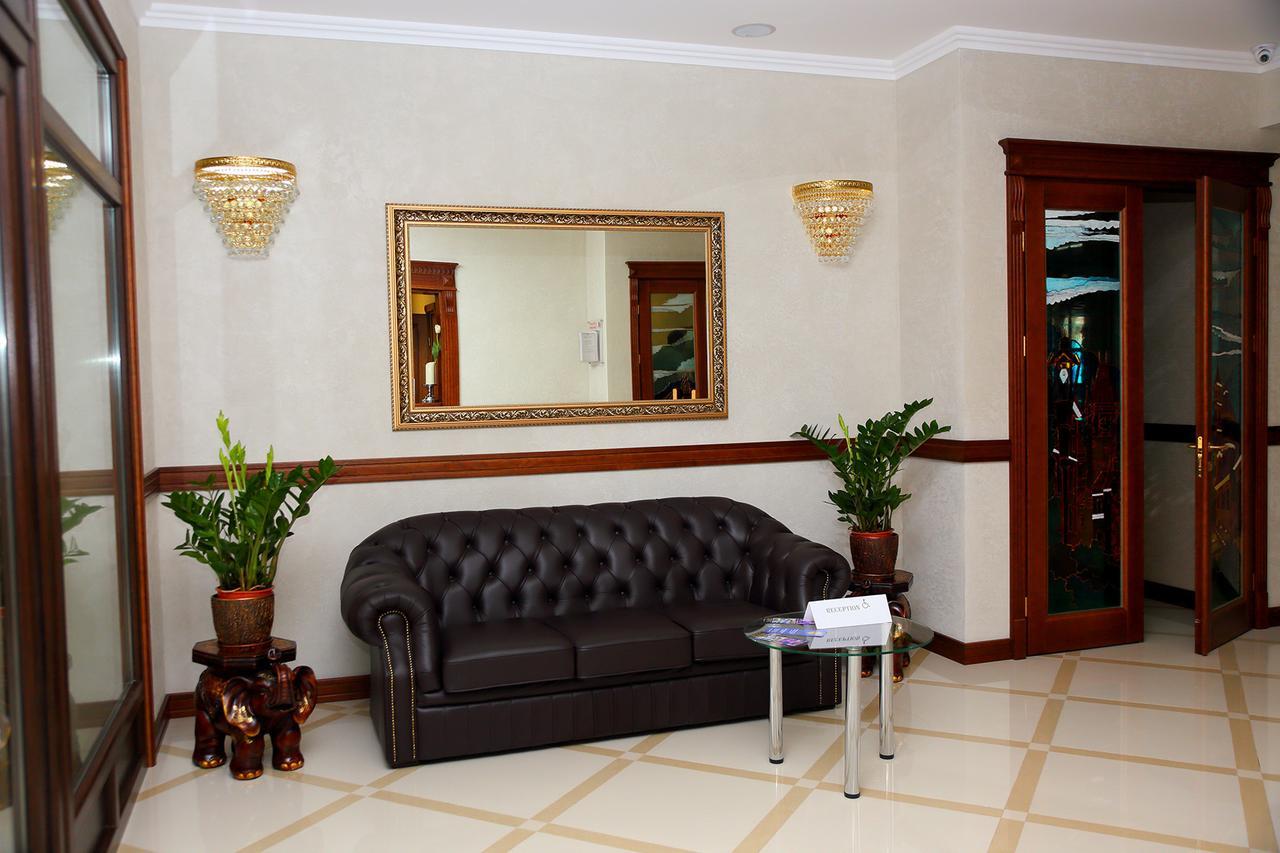 Best Hotel And Restaurant Complex Ντουναϊβτσί Εξωτερικό φωτογραφία