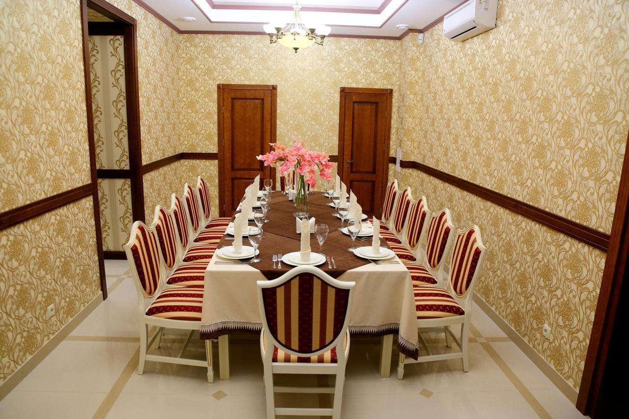 Best Hotel And Restaurant Complex Ντουναϊβτσί Εξωτερικό φωτογραφία