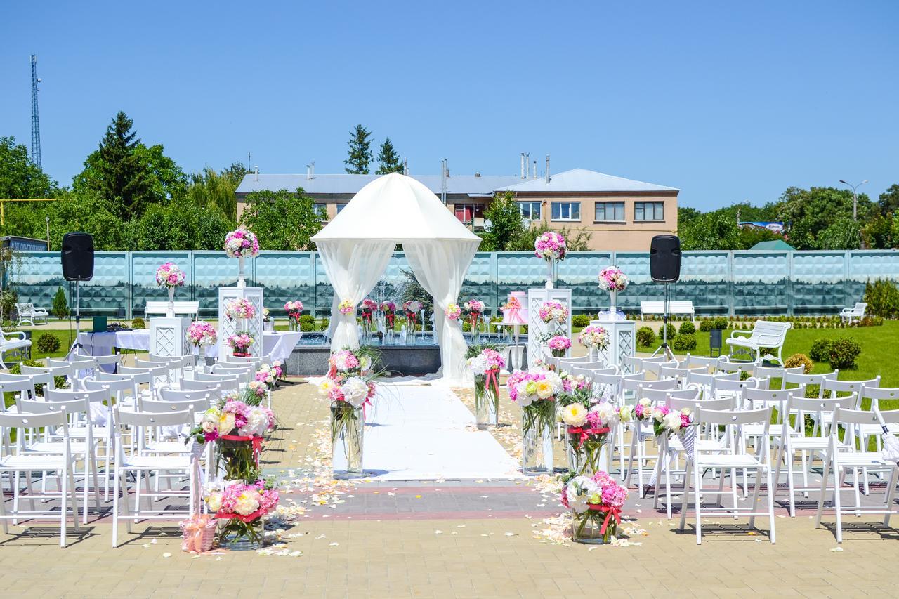Best Hotel And Restaurant Complex Ντουναϊβτσί Εξωτερικό φωτογραφία