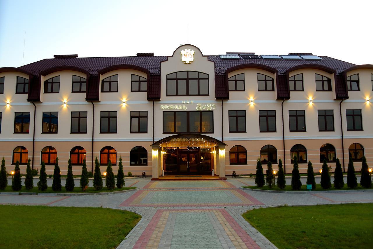 Best Hotel And Restaurant Complex Ντουναϊβτσί Εξωτερικό φωτογραφία